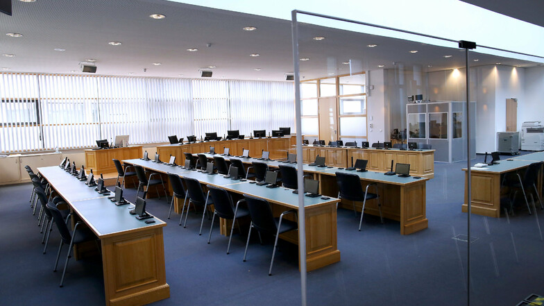Ein Blick in den Sitzungssaal für die Verhandlung des Halle-Attentats.