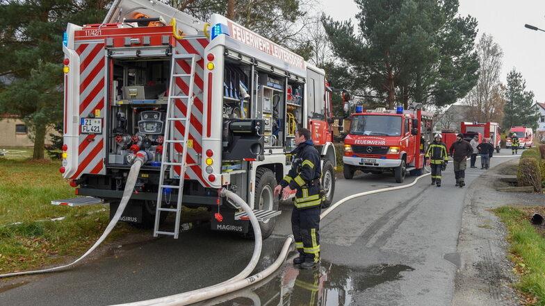 Die Feuerwehr war am Sonnabend mit fünf Fahrzeugen in Leutersdorf im Einsatz.