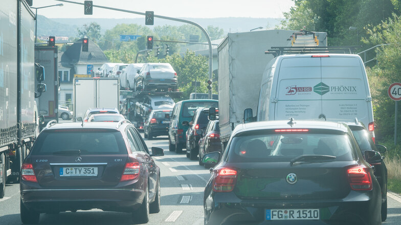 Reichlich Nerven brauchten Autofahrer am Donnerstag in Dresden.
