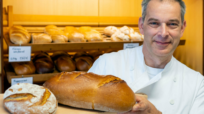 Bäckermeister Steffen Haufe sagt über sich: "Ich habe alles erreicht, was ich erreichen konnte." Zahlreiche Urkunden in seinem Geschäft bestätigen ihm eine hohe Qualität seiner Waren, was auch die Kunden zu schätzen wissen.