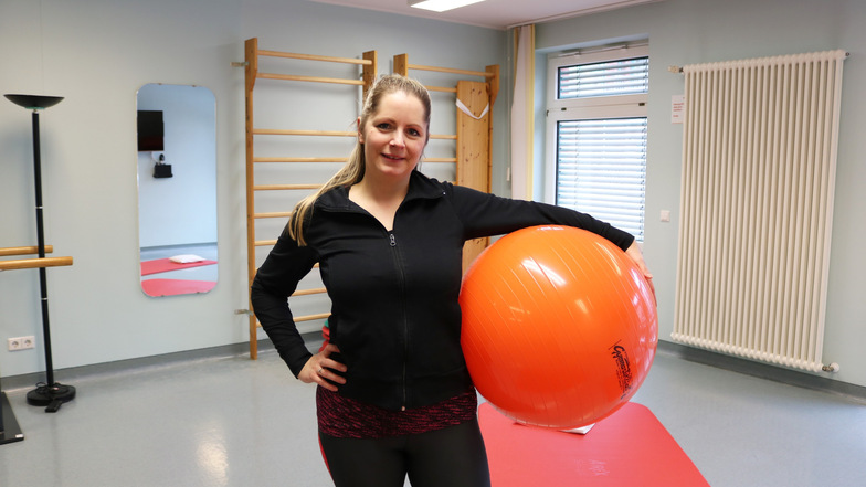 Nancy Römer gibt im Malteser Krankenhaus Kamenz Pilateskurse für vor und nach der Geburt. Die Anmeldung für die Treffen ab 25. Januar ist ab sofort möglich.