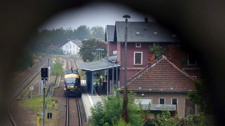 Bislang fahren die Züge von Kamenz in die Landeshauptstadt Dresden nur jede Stunde. Das ändert sich ab 12. Dezember - vor allem zu den Stoßzeiten.