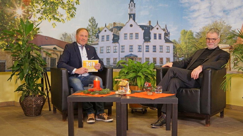 Moderator Matthias Wagner und OB Uwe Rumberg (r.) beim letzten "Talk auf Burgk".