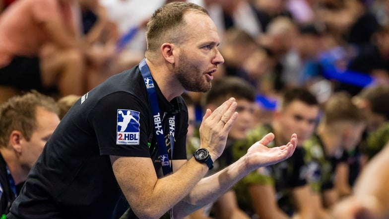 Hatte viel Grund zum Beifall für sein Team: André Haber, Trainer des Handball-Zweitligisten HC Elbflorenz Dresden.