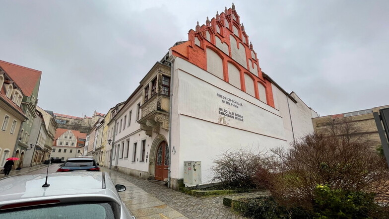 Pirna saniert Fassade vom binationalen Internat