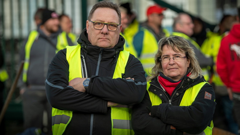 Thomas Gerth und Kathrin Kroll sind Betriebsräte bei SRW Metalfloat in Espenhain uns streiken für einen Tariflohn - schon so lange, wie kaum eine Belegschaft vor ihnen.
