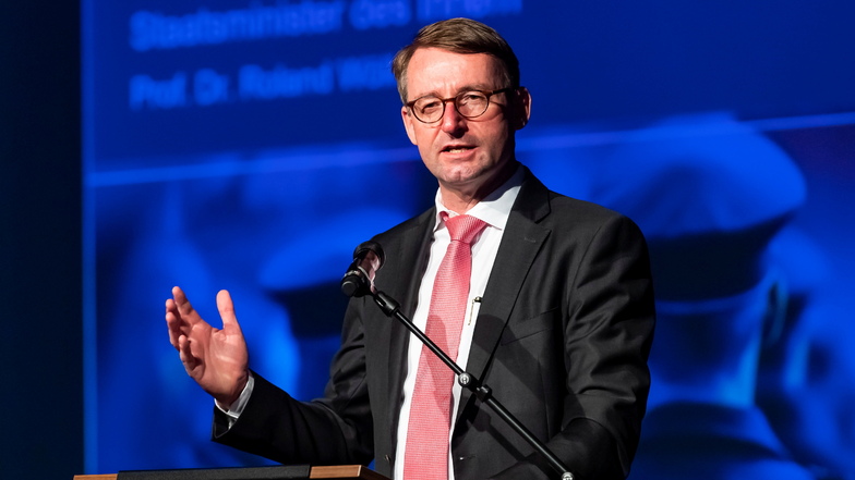 Sachsens Innenminister Roland Wöller (CDU) bei der Feier am Freitag.