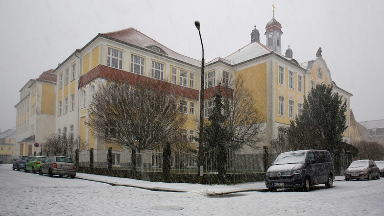 Die Ernst-Rietschel-Oberschule in Pulsnitz.