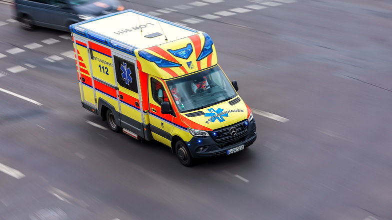 In Glauchau werden zwei Menschen bei einem Unfall schwer verletzt.