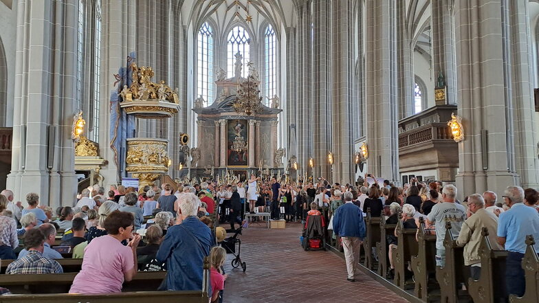 Beim Landesposaunenfest in der Peterskirche musizierten Bläser aus allen Teilen der Evangelischen Kirche Berlin-Brandenburg-schlesische Oberlausitz.