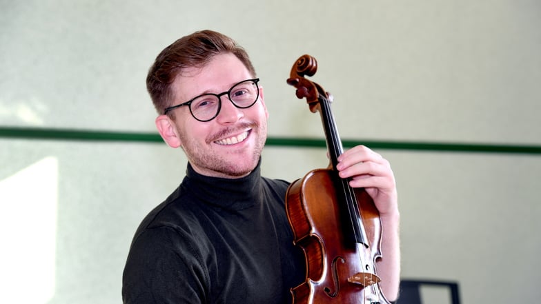 Rodolfo Mijares Cotiz stammt aus Venezuela und hat gerade als neuer Lehrer für Geige und Bratsche an der Musikschule Dreiländereck angefangen.