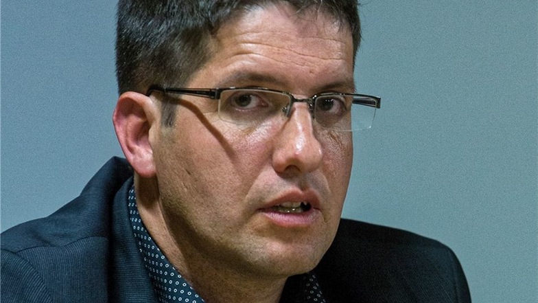 AfD-Kreisrat Ivo Teichmann aus Königstein hatte im September seine Kandidatur angekündigt.