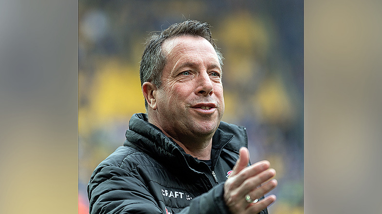 Markus Kauczinski zeigt an, wo es langgeht, aber die Möglichkeiten für den Chefcoach von Dynamo Dresden sind derzeit begrenzt.