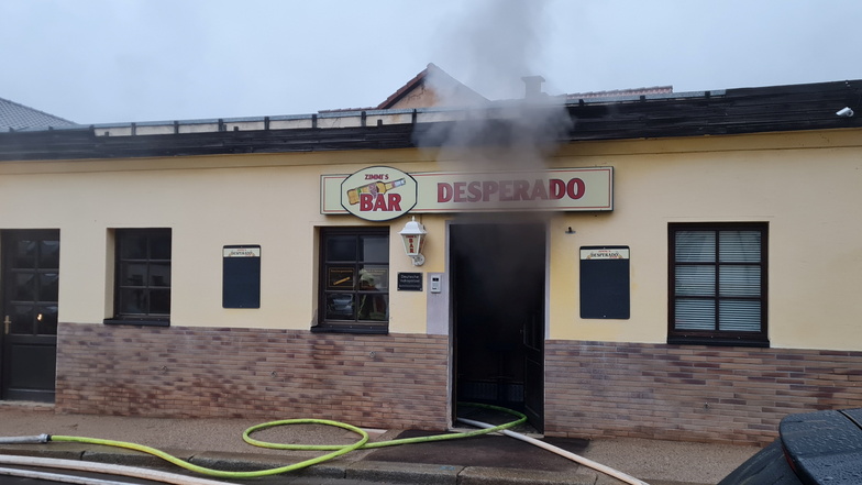 Großeinsatz der Feuerwehren in der Desperado-Bar