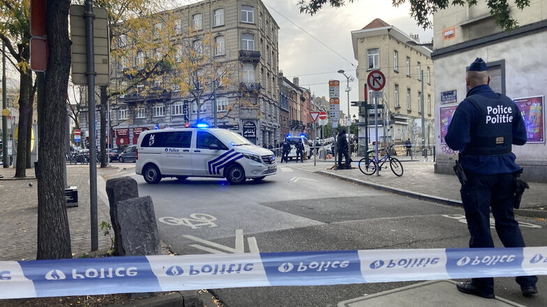 Gesperrte Straßen in Brüssel: Am Montagabend erschoss ein Attentäter dort zwei Fußballfans.