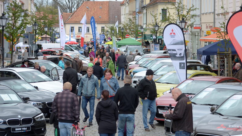 Traditionell groß ist das Besucherinteresse beim Großenhainer Autofrühling. Der nächste findet am 20. April statt.