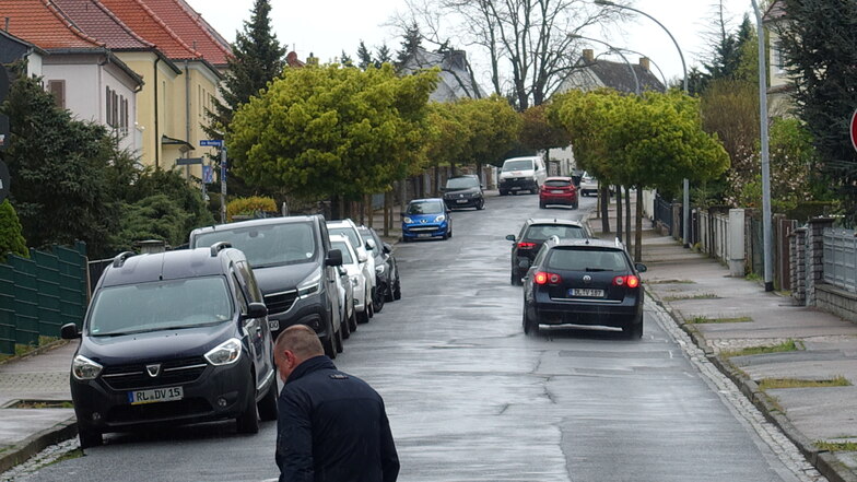 In einem schlechten Zustand ist die Nordstraße nicht nur über-, sondern auch unterirdisch. Die Kanalisation soll seit Jahren erneuert werden. Gescheitert war das bisher an den fehlenden Fördermitteln für den Straßenbau.