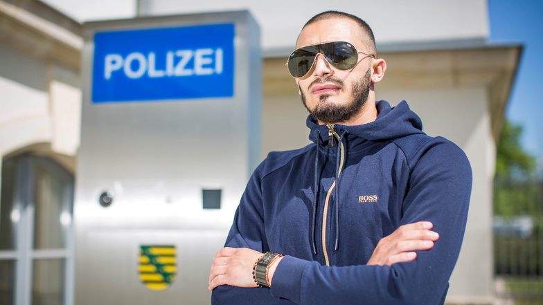 Boris Ivanov Vasilev aus Bulgarien tauchte am Montag bei der Dresdner Polizei auf und erklärte, was es mit dem goldenen Porsche auf sich hat.