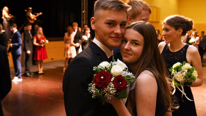 Max Zschoche ist schon das dritte Mal bei der Tanzstunde dabei gewesen. Beim Ball tanzte er mit seiner Freundin.
