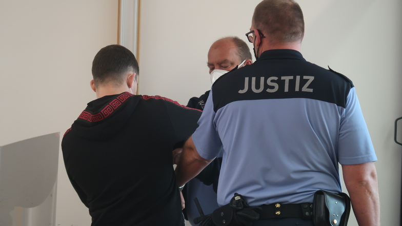 Mansur G. steht nun wieder vor dem Landgericht Dresden. Der ehemalige Box-Meister soll mit Drogen gehandelt und Außenstände mit Gewalt eingetrieben haben.