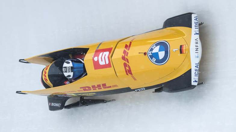 Bob-WM: Friedrich fährt im Schnee vornweg