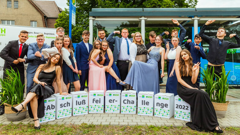 Mit einem lustigen Video hat die Klasse 10 C der Oberschule Johanneum die von von Kabelmax (BBH) und der Verkehrsgesellschaft Hoyerswerda (VGH) initiierte #Abschlussfeier-Challenge gewonnen.