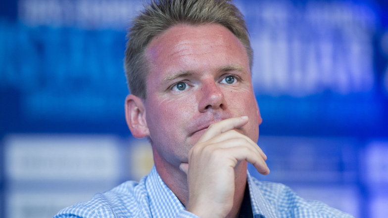 Der in Greiz aufgewachsene René Rudorisch (43) führt die zweithöchste deutsche Eishockeyliga seit 2014 als Geschäftsführer an.
