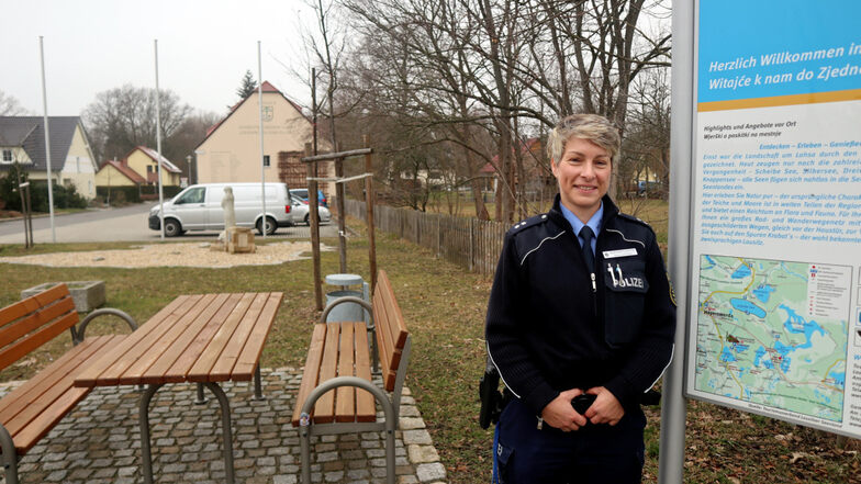 Die Gemeinde Lohsa hat seit September eine neue Bürgerpolizistin. Es ist Polizeioberkommissarin Sylvia Schröter. Die 43-jährige verantwortet die Bereiche Lohsa, Wittichenau, Oßling, Bernsdorf und Königswartha.