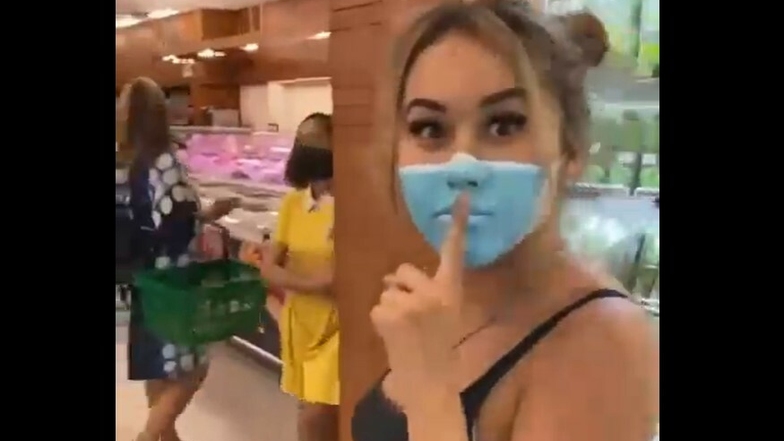 Fake-Maske: Russin aus Bali abgeschoben