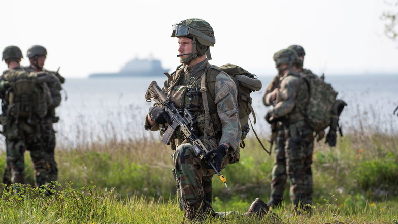 Die Bundeswehr soll aufgerüstet werden, doch das Sondervermögen braucht noch Zeit
