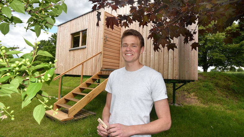 Seit Sommer 2020 ist Andreas Graf mit seiner "Villa Laryx" in der Oberlausitz bekannt. Er hat das Mini-Haus gebaut und fertigt auf Nachfrage auch an.