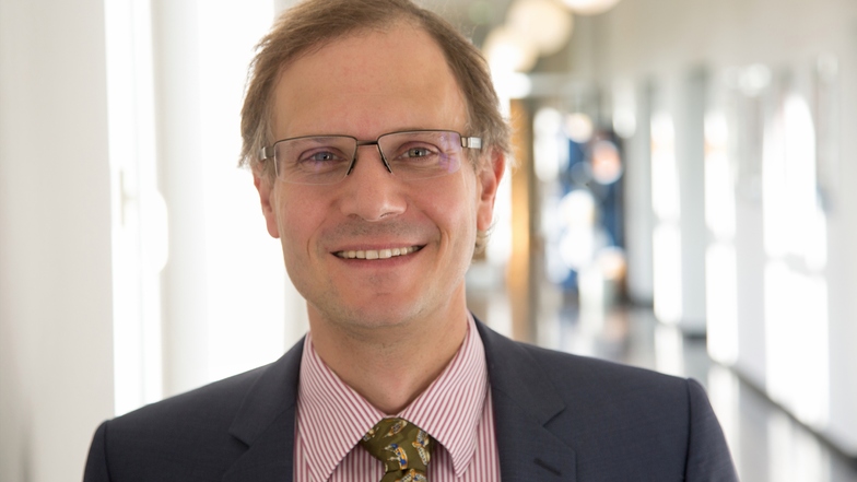 Professor Jochen Schmitt leitet an der Uniklinik Dresden das Zentrum für Evidenzbasierte Gesundheitsversorgung. An Schmitts Institut ist das sächsische Klinik-Prognosetool entwickelt worden.