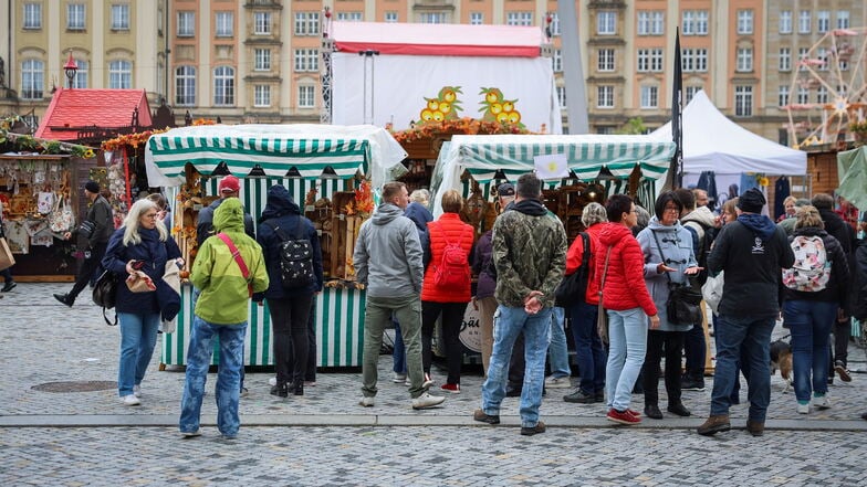 Die beiden bekanntesten und größten Bäcker aus Ottendorf-Okrilla haben in diesem Jahr am Dresdner Brotmarkt teilgenommen.