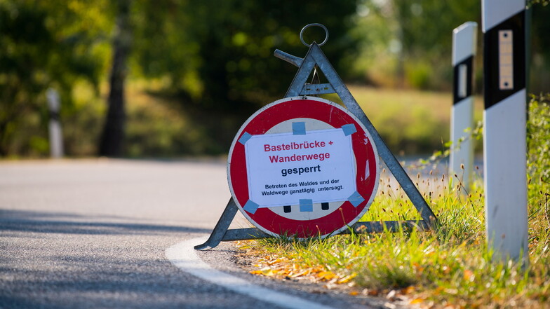 Die Wälder im kompletten Landkreis Sächsische Schweiz-Osterzgebirge dürfen nicht betreten werden.