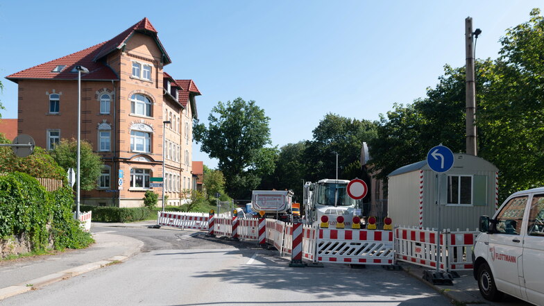 Abgeschnitten vom städtischen Leben: Pulsnitzer Straße in Radeberg gesperrt