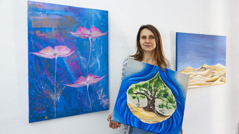 Daniela Badura in der Galerie am Kirchplatz 13.