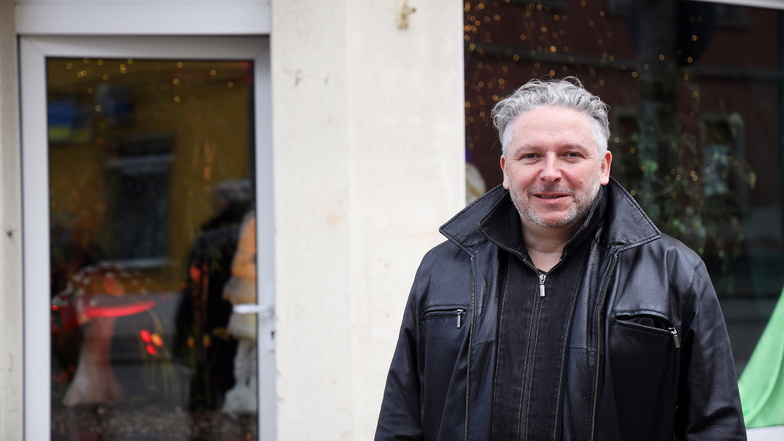 Dirk Grünig ist Geschäftsführer des Helmnot-Theaters und der Wunderräume GmbH aus Lichtenstein. Eigentlich wollte er schon den Weihnachtsmarkt in der Sachsenarena gestalten.