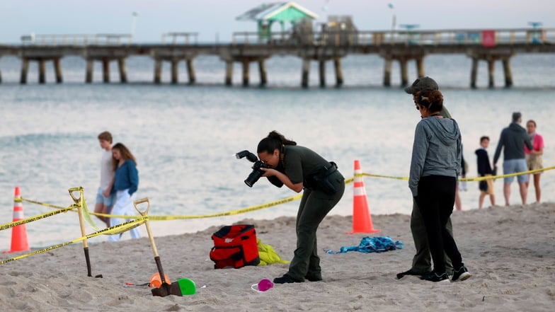 Beim Buddeln am Strand begraben: Kind stirbt in Florida