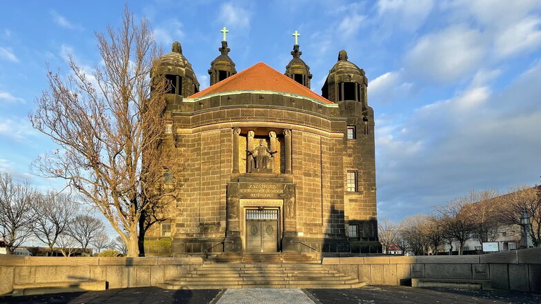 Risse im Mauerwerk: Christuskirche in Dresden-Strehlen droht teure Sanierung
