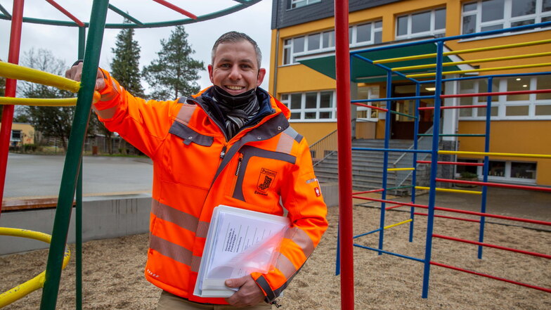 Martin Pohl, Mitarbeiter im Bauamt der Stadtverwaltung Pulsnitz, war verantwortlich für die Umgestaltung der Außenanlagen an der Grundschule in Oberlichtenau.