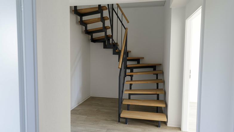Die TAG hat die oberen beiden Wohnungen am Ostring mit einer Treppe zu einer großen Sechsraum-Maisonette-Wohnung verbunden.