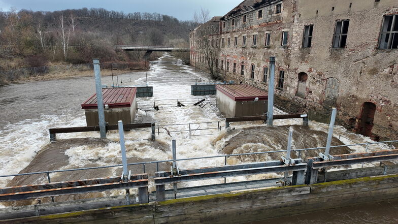 Die Wasserkraftanlage in Töpeln ist überflutet worden.