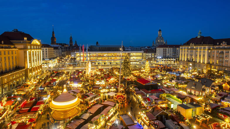 Ab dem 27. November verwandelt sich der Altmarkt in den Striezelmarkt.