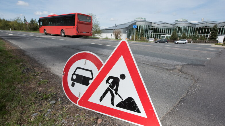 Ab Montag können die Busse wieder ungehindert von Altenberg nach Rehefeld fahren wie vor dem Straßenbau.