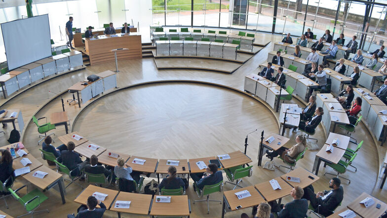 Regelmäßig finden Sitzungen der Vereinten Nationen im Sächsischen Landtag in Dresden statt – wenn auch nur als Planspiel im Rahmen der elbMUN-Konferenz.