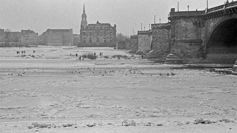 Im Jahr 1963 war die Elbe in Dresden 35 Tage lang zugefroren.