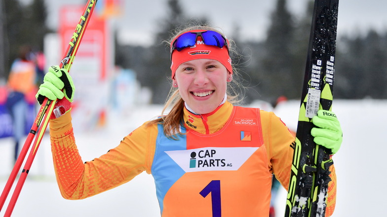 Die Nordische Kombiniererin Jenny Nowak vom SC Sohland wurde 2020 Junioren-Weltmeisterin.