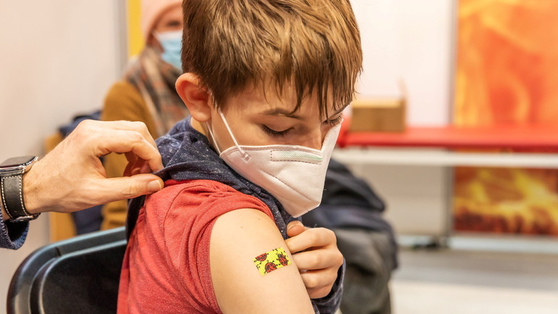 Die Sächsische Impfkommission (Siko) empfiehlt nun generell allen Kindern zwischen fünf und elf Jahren eine Corona-Impfung mit dem Wirkstoff von Biontech.