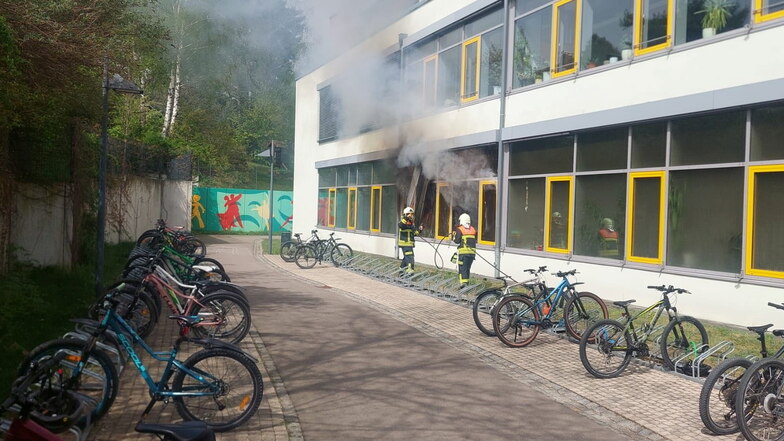 200.000 Euro Schaden nach Brand in Schule in Moritzburg