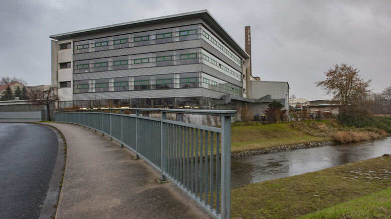 Die Großenhainer Stema hat das Gelände des früheren BTZ in Großraschütz für die Produktionserweiterung erworben. Dazu zählt auch das in den 1990-er Jahren errichtete Lehrgebäude.